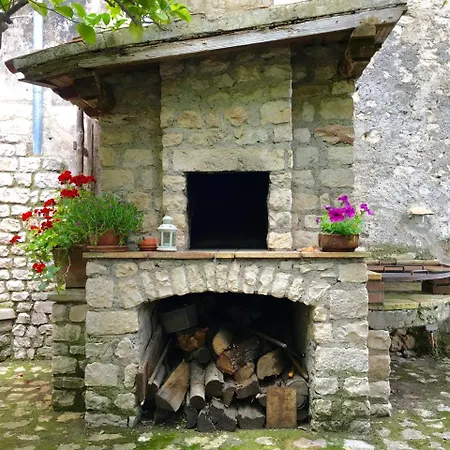 Domus Doull וילה סרמונטה